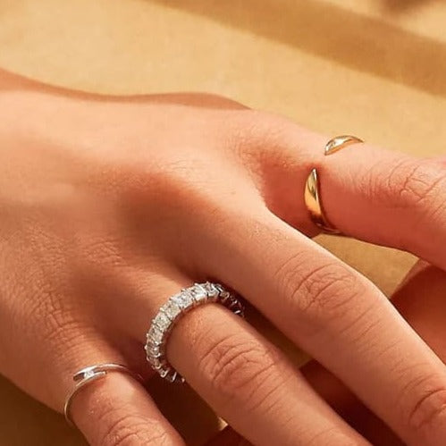 Classic Claw Ring