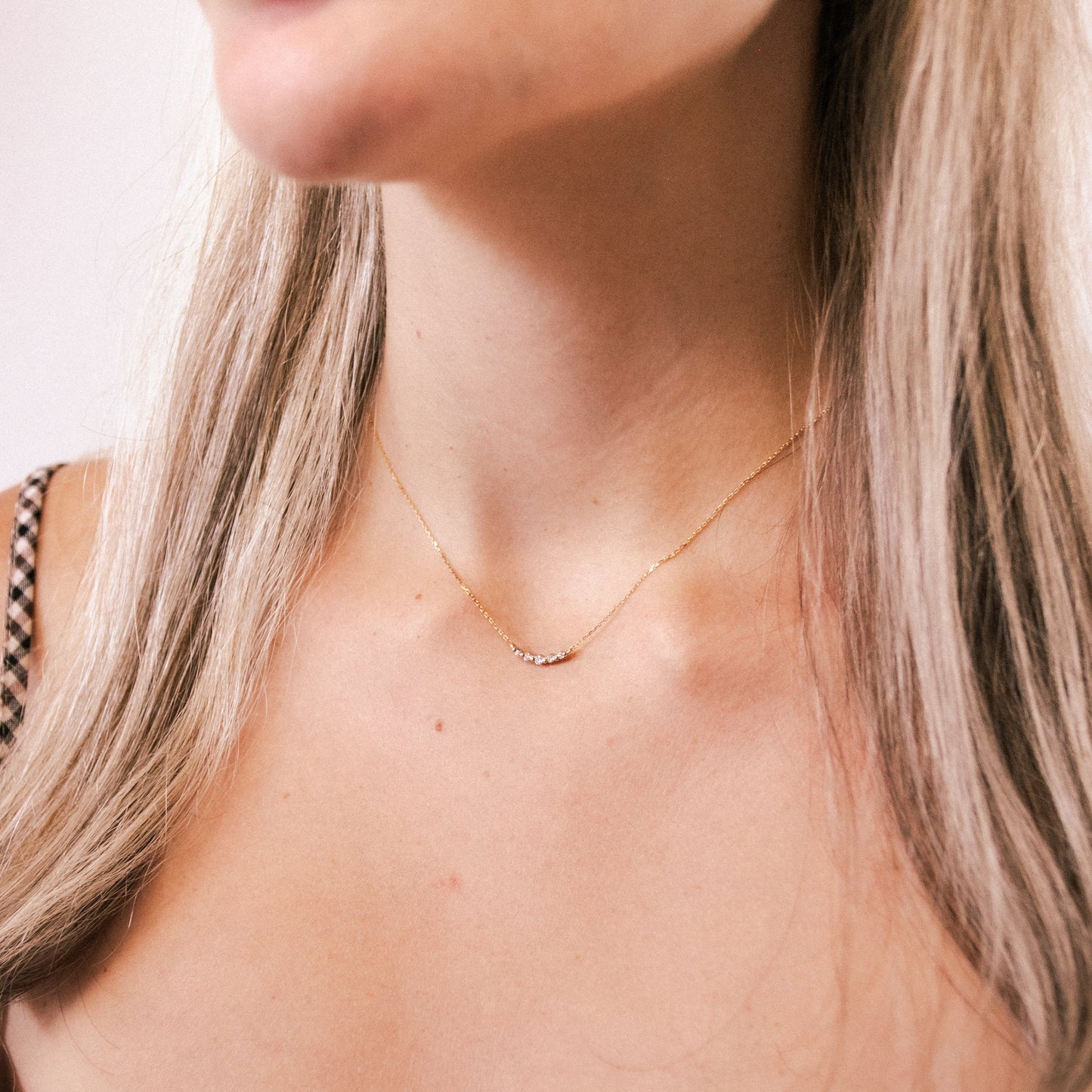 The Five Diamond Pendant in 9ct Gold