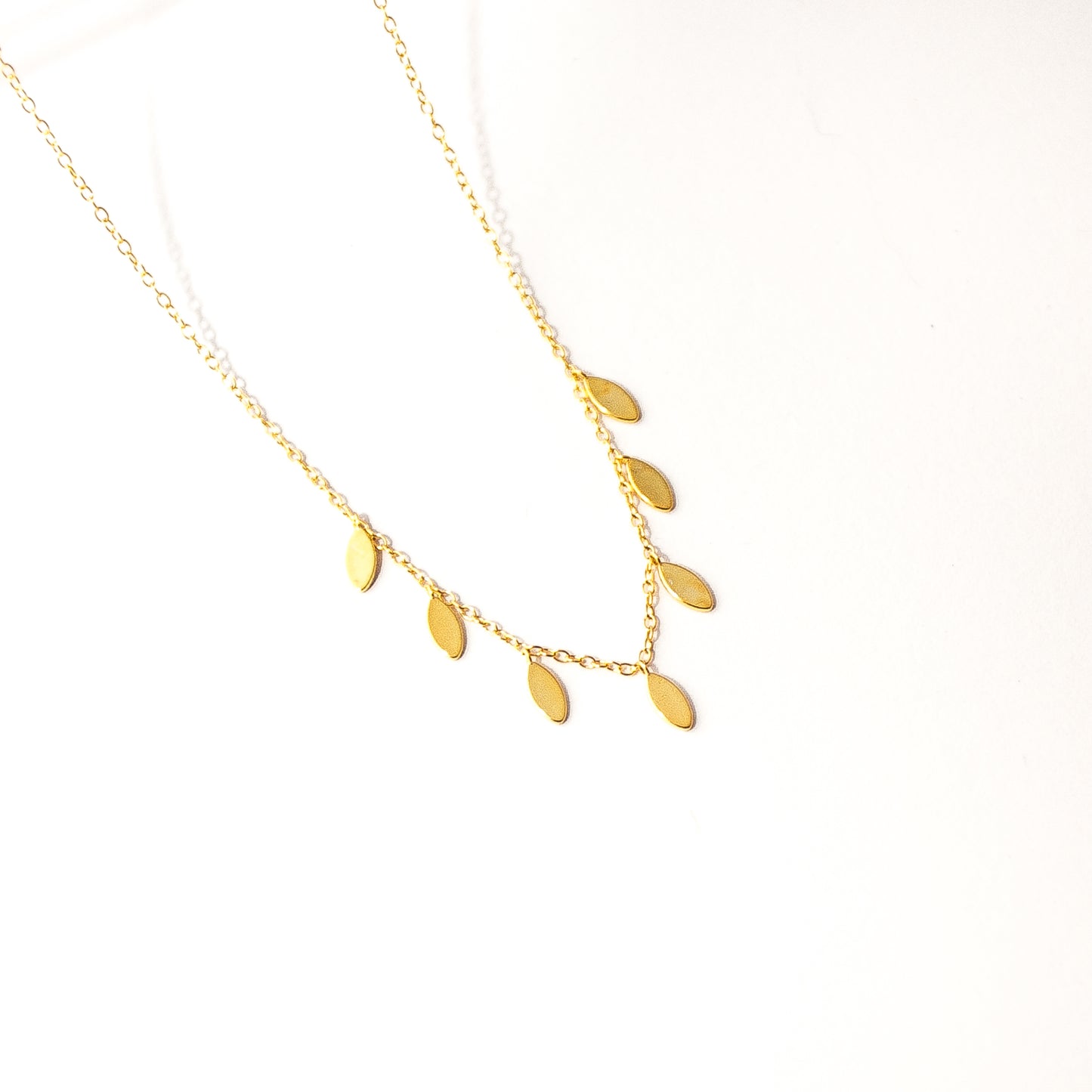 Leafy Choker