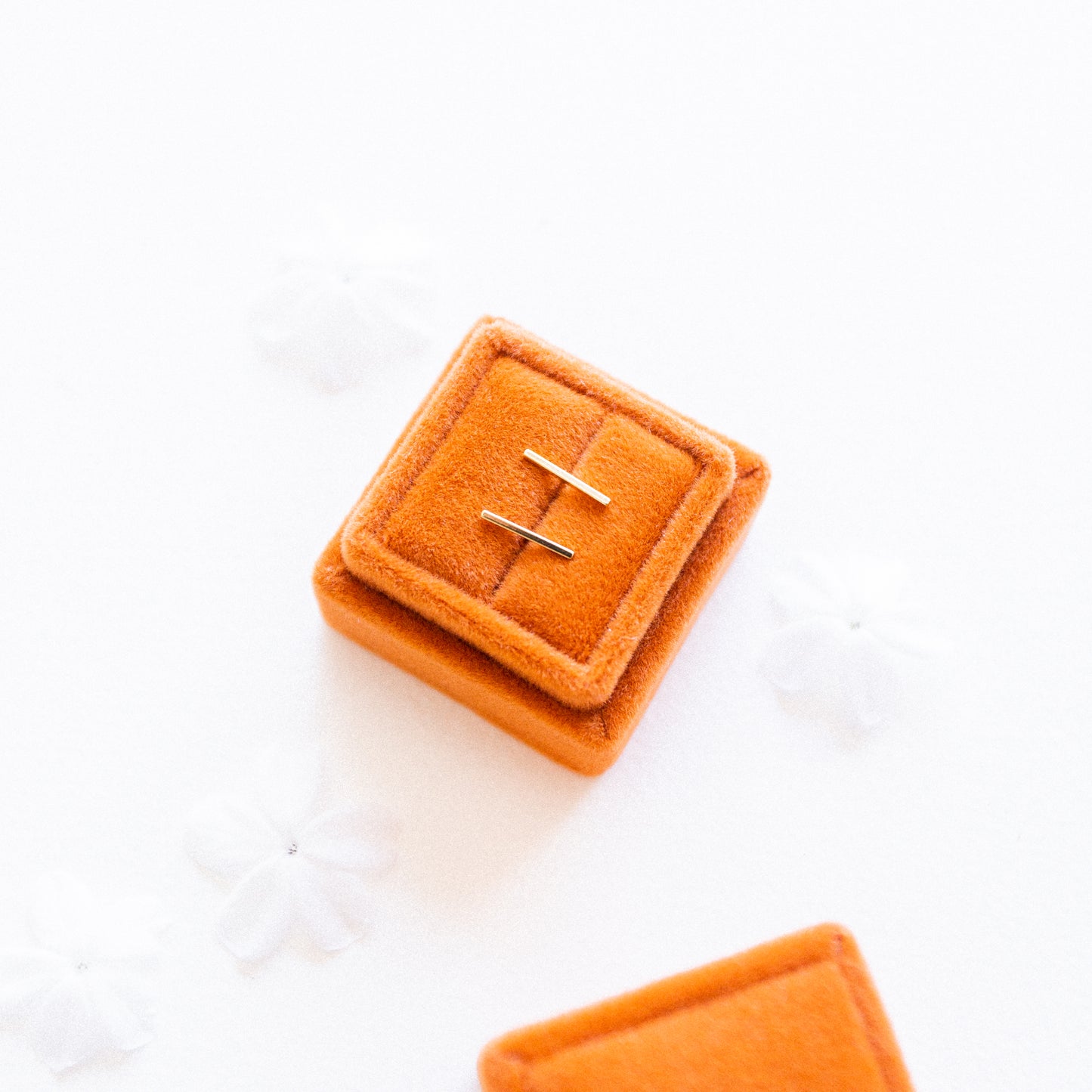Minimalist Bar Studs