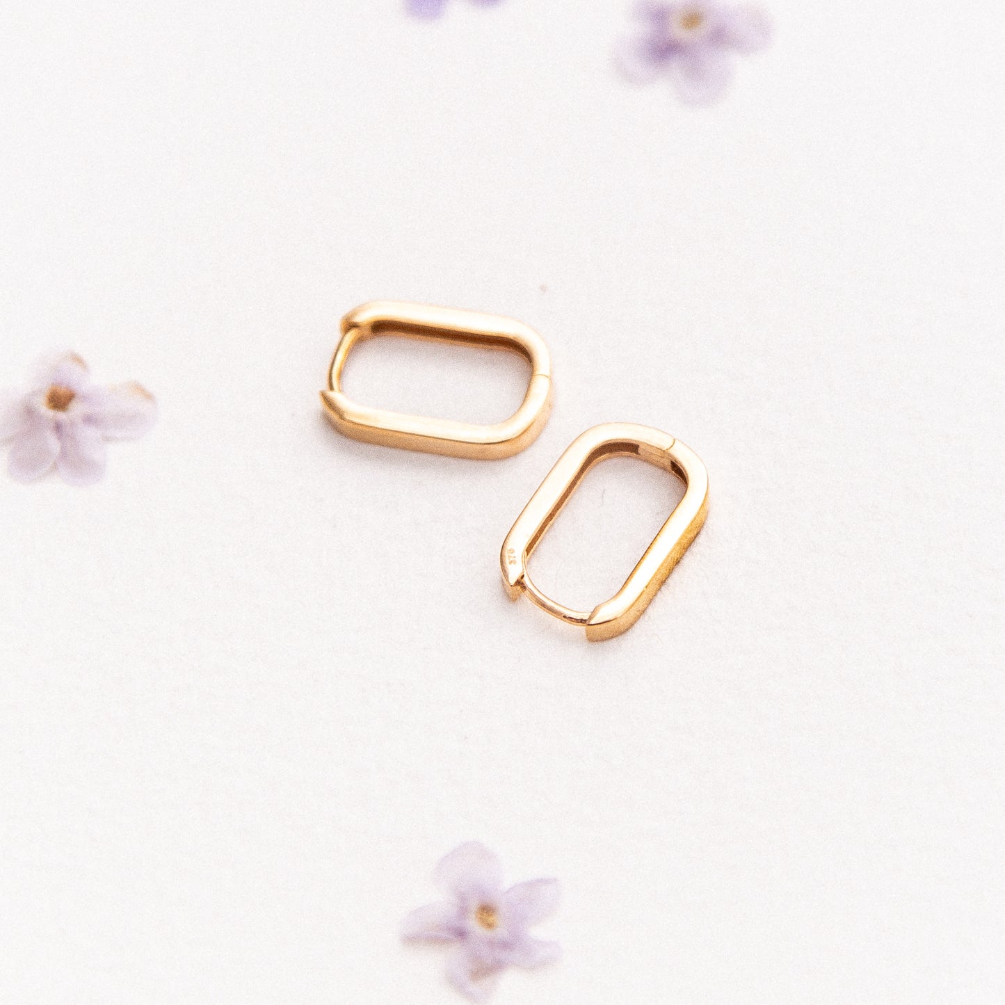 9ct Bold Paperclip Huggies